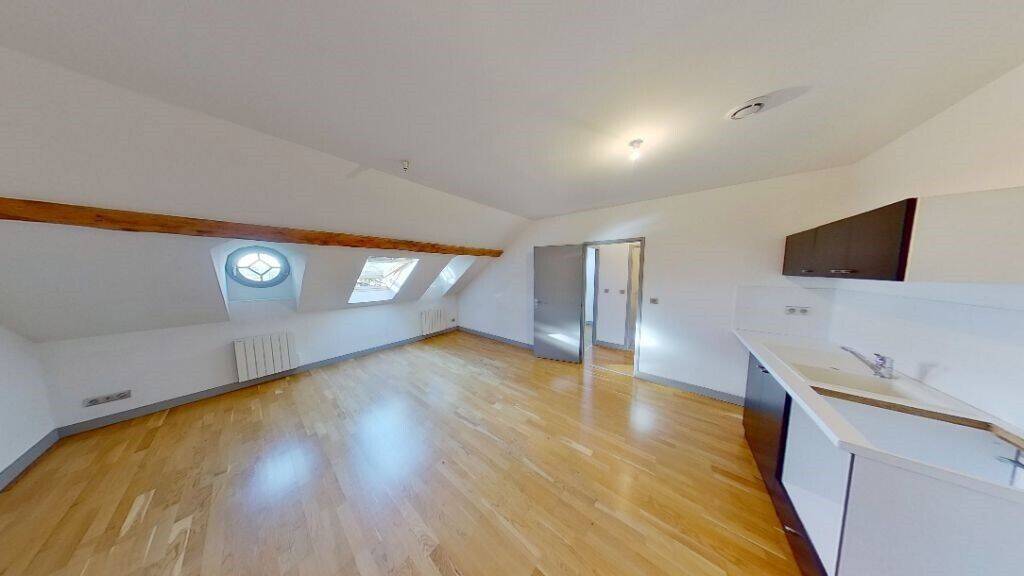 Maison à louer, 38m², CALUIRE ET CUIRE