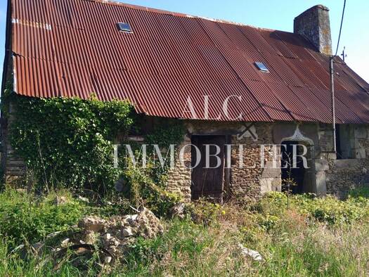 Maison à vendre 23 990 € 2 pièces 61 m² 750 m² de terrain St Pierre des Nids 53370