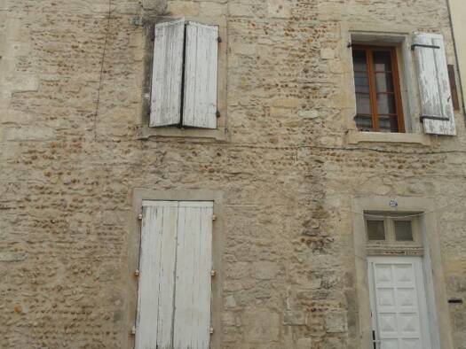 Immeuble à vendre 180 250 € 130 m² Centre Ancien Saint-Gilles 30800