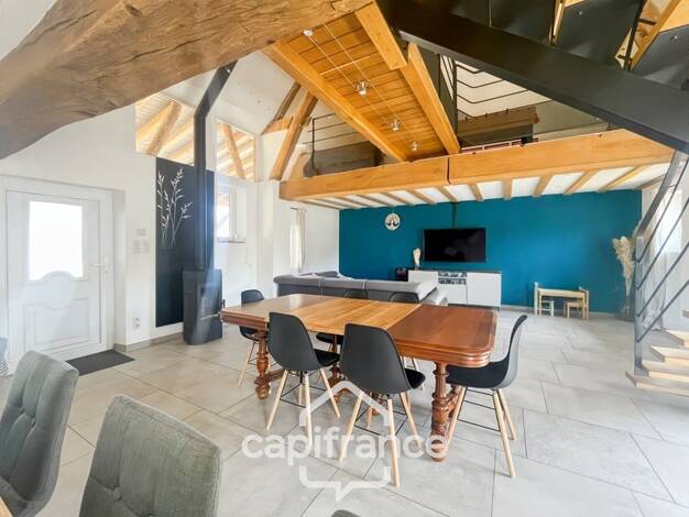 Maison à vendre 320 000 € 7 pièces 4 chambres 185 m² 2 900 m² de terrain Baudrières 71370