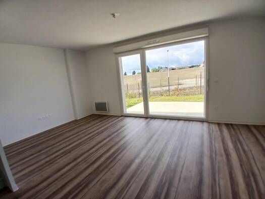 Villa à louer 877 € 4 pièces 3 chambres 81,5 m² Castelnaudary 11400