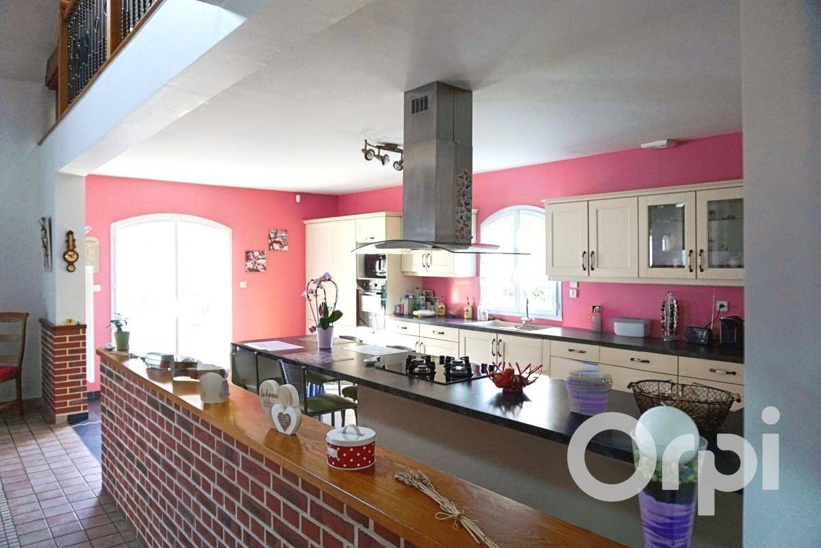 Maison à vendre, 243m², SAINT GERMER DE FLY