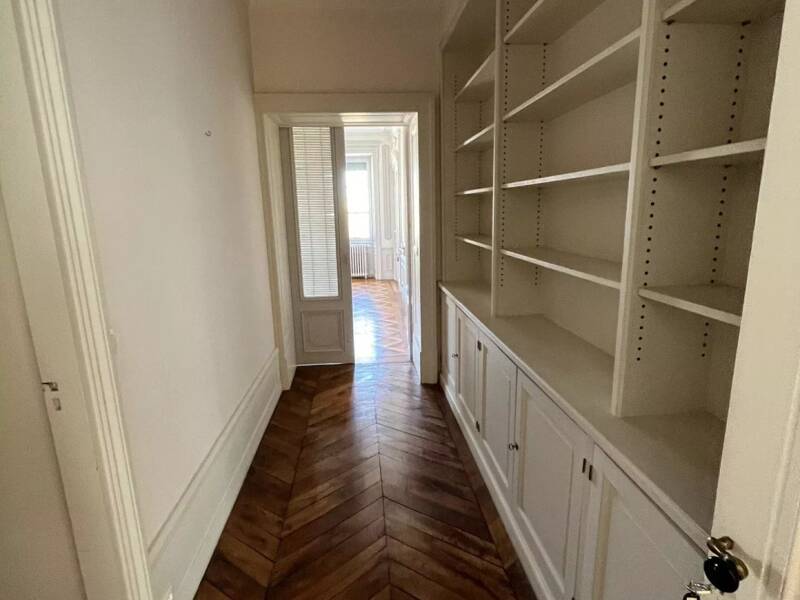 Maison à louer, 299m², LYON 2E