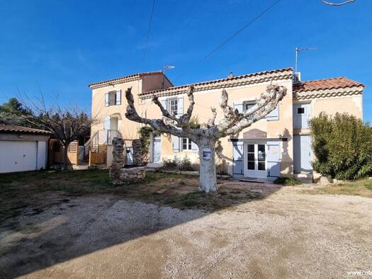 Maison à vendre 499 000 € 8 pièces 5 chambres 199 m² 1 102 m² de terrain Aubignan 84810