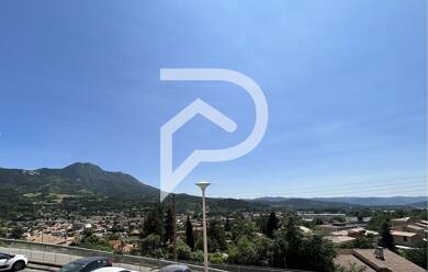 Appartement à vendre 141 500 € 3 pièces 2 chambres 67 m² Étage 1/3 Digne les Bains 04000