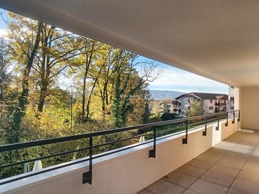 Appartement à louer 1 040 € 2 pièces 1 chambre 47 m² Étage 1/2 Contamine-sur-Arve 74130