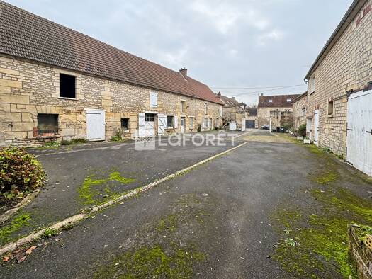 Maison à vendre 650 000 € 10 pièces 5 chambres 239 m² 2 750 m² de terrain Cires-lès-Mello 60660