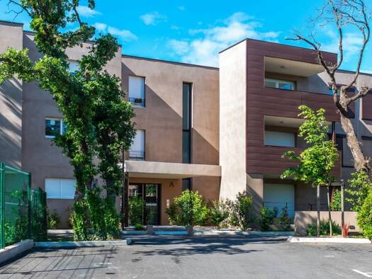 Parking à louer 18 € 10 m² Montagne des Chèvres Villeneuve-lès-Avignon 30400