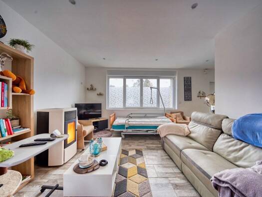 Maison à vendre 180 900 € 4 pièces 3 chambres 100 m² 2 408 m² de terrain Ribemont 02240