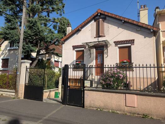 Maison à vendre 297 000 € 3 pièces 2 chambres 70 m² 369 m² de terrain Les Sablons Sevran 93270