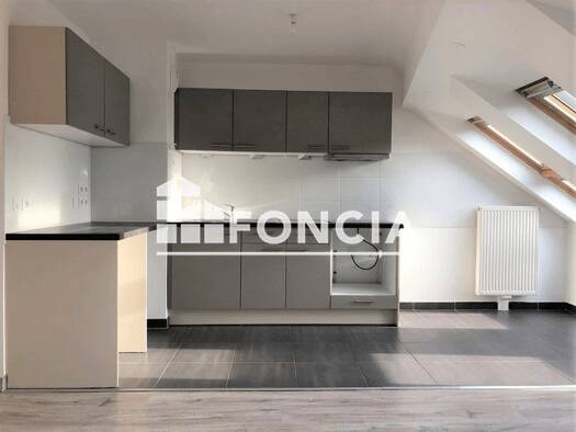 Duplex à louer 750 € 3 pièces 2 chambres 56,3 m² 3ème étage Pastières Chartres 28000