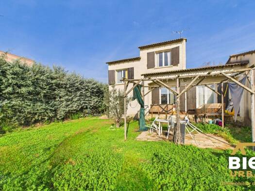 Maison à vendre 245 000 € 4 pièces 3 chambres 85 m² 408 m² de terrain Garons 30128