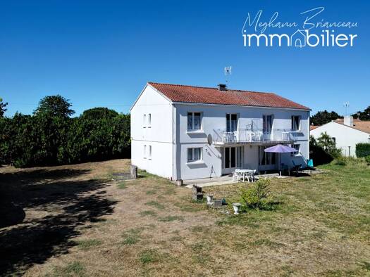 Maison à vendre 386 100 € 12 pièces 8 chambres 226,96 m² 1 400 m² de terrain Notre-Dame-de-Monts 85690