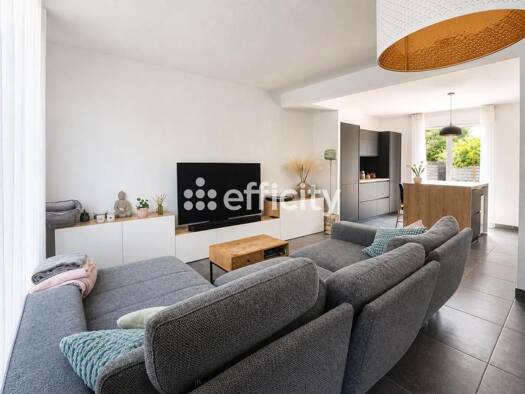 Maison à vendre 399 000 € 6 pièces 5 chambres 127 m² 493 m² de terrain Etangs Liffré 35340