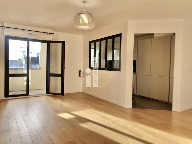 Appartement à vendre 689 000 € 4 pièces 3 chambres 103 m² Dernier étage, Étage 4/4 Fontainebleau 77300