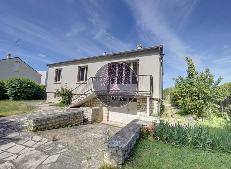 Maison à vendre 169 500 € 5 pièces 2<br/>chambres 65 m²<br/>superficie 885 m²<br/>terrain Dreux 28100