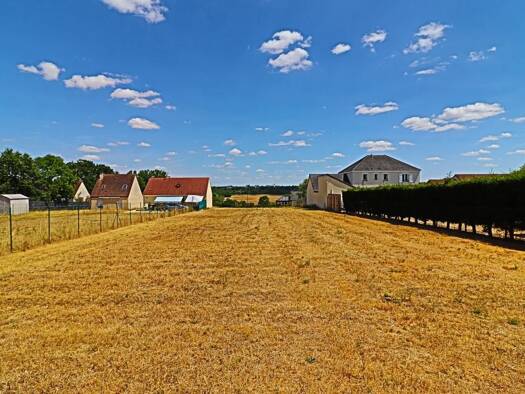 Terrain constructible à vendre 21 500 € 1 374 m² de terrain Bannay 18300