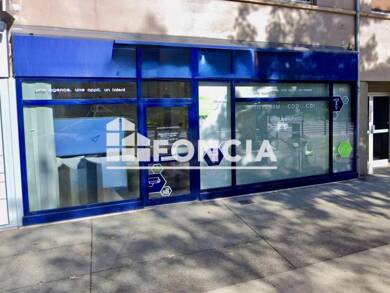 Local commercial à louer 1 500 € 56 m² de surface de vente Grenoble 38000