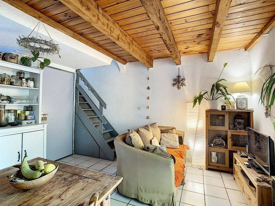 Maison à vendre, 42m², VIC LA GARDIOLE