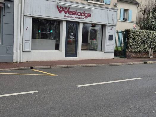 Local commercial à louer 1 330 € 50 m² de surface de vente Triel-sur-Seine 78510