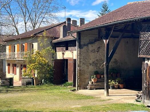 Maison à vendre 177 000 € 8 pièces 4 chambres 216 m² 1 745 m² de terrain Beaumarchés 32160