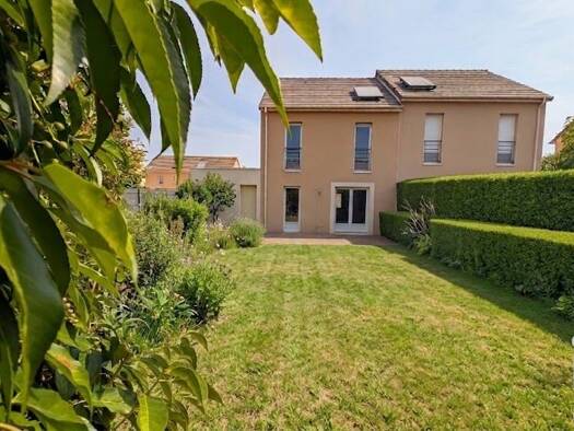 Maison de ville à vendre 240 000 € 5 pièces 4 chambres 95 m² 355 m² de terrain Gazonfier-Villaret Le Mans 72000