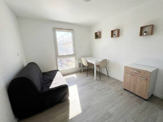 Studio à louer 490 € 1 pièce 19 m² 6ème étage Jonelière-Université Nantes 44300