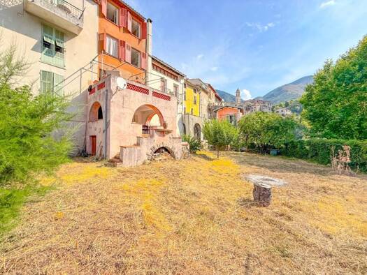 Maison à vendre 315 000 € 5 pièces 4 chambres 157 m² 500 m² de terrain Lucéram 06440