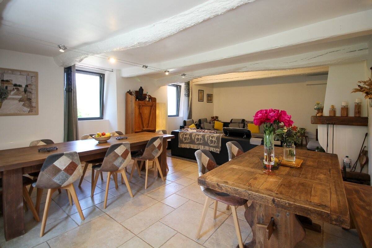 Maison à vendre, 364m², MONTBRUN LES BAINS