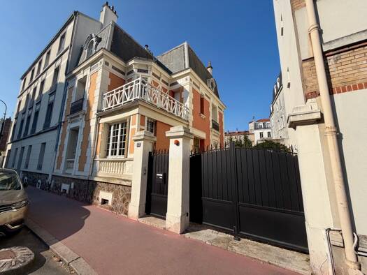 Maison à vendre 1 795 000 € 5 pièces 4 chambres 233 m² Le Plateau Saint-Maurice 94410
