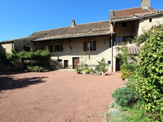 Hôtel particulier à vendre 499 000 € 8 pièces 4 chambres 263 m² 3 041 m² de terrain Sennecey-le-Grand 71240