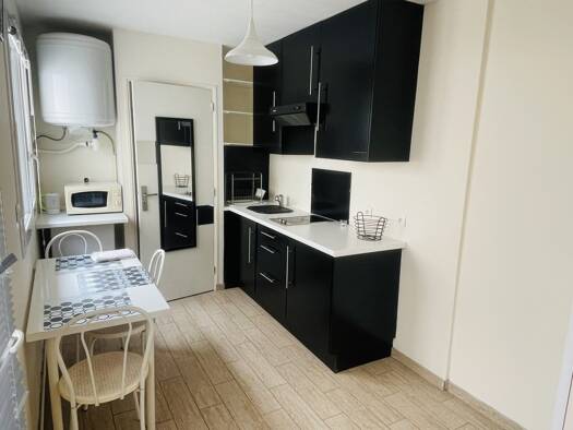 Appartement à louer 470 € 1 pièce 16,4 m² RDC dès le 15/05/2026 Amiens 80000