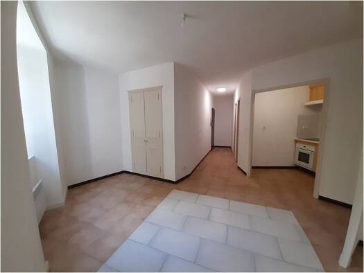 Appartement à louer 496 € 2 pièces 1 chambre 41,4 m² 1er étage Centre Ville-Louis Blanc Alès 30100