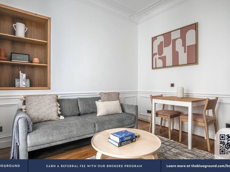 Maison à louer, 61m², PARIS 16E