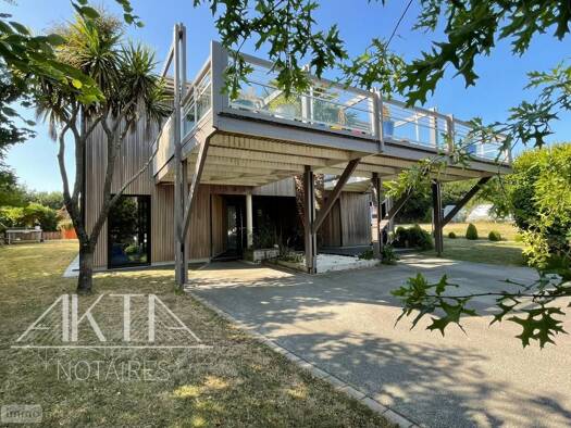 Maison à vendre 638 600 € 6 pièces 4 chambres 220 m² 1 239 m² de terrain Plougastel-Daoulas 29470