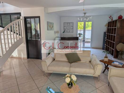 Maison à vendre 795 000 € 7 pièces 4 chambres 200 m² 550 m² de terrain Le Bouscat 33110