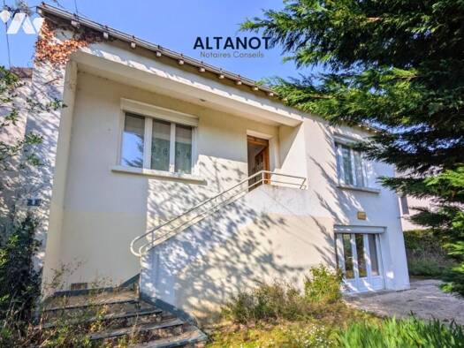 Maison à vendre 219 480 € 5 pièces 3 chambres 140 m² 610 m² de terrain Vouvray 37210