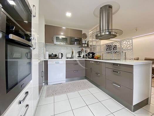 Maison à vendre 329 899 € 5 pièces 4 chambres 92 m² 244 m² de terrain Nord Menucourt 95180