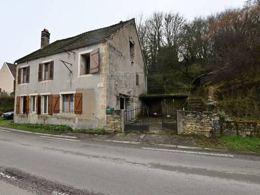 Maison à vendre 38 000 € 5 pièces 3 chambres 110 m² 4 416 m² de terrain Chamoux 89660