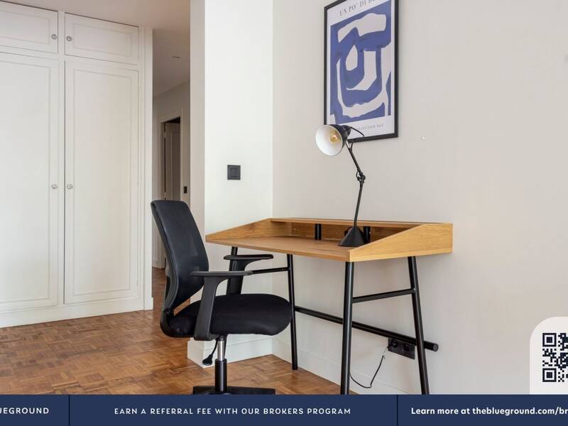 Maison à louer, 123m², PARIS 16E