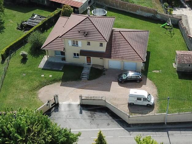 Maison à louer 1 490 € 5 pièces 4 chambres 121 m² dès le 01/09/2025 Four 38080