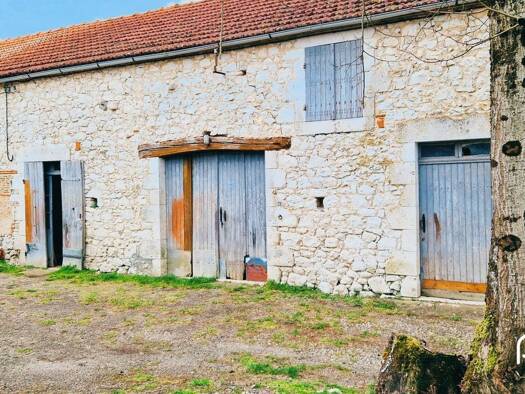 Maison à vendre 138 000 € 7 pièces 5 chambres 173 m² 2 800 m² de terrain Saint-Perdoux 24560