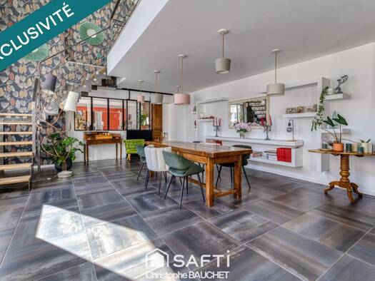 Maison à vendre 530 000 € 5 pièces 3 chambres 252 m² 731 m² de terrain Gare-Peloux Mail-Citadelle Bourg-en-Bresse 01000