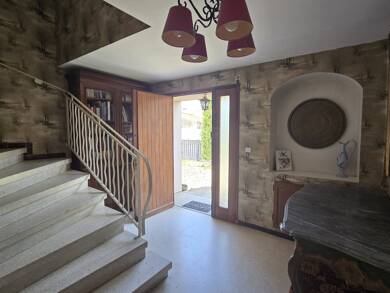 Maison à vendre 275 000 € 8 pièces 7 chambres 160 m² 680 m² de terrain Valence 26000