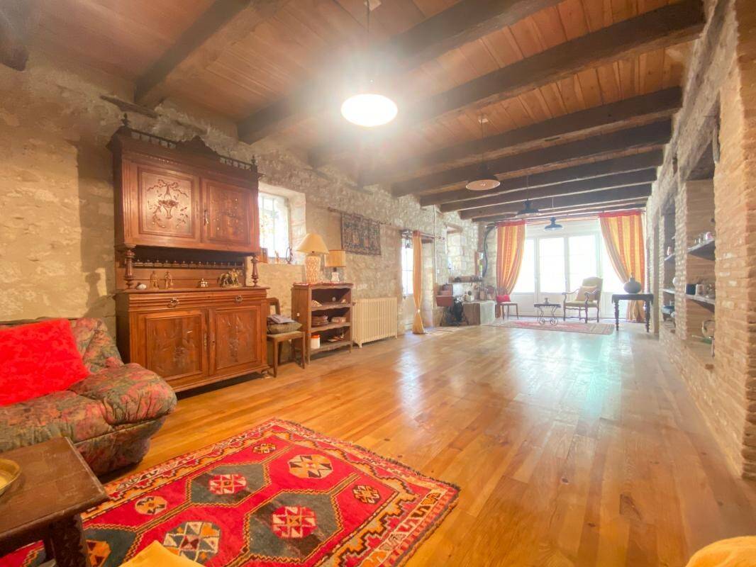 Maison à vendre, 218m², MONTPEZAT DE QUERCY