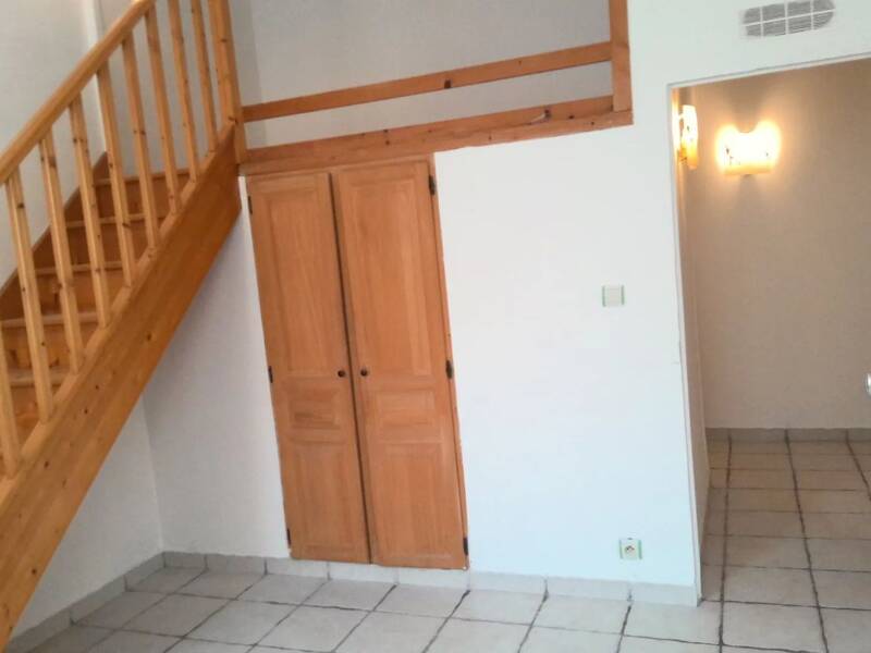 Maison à louer, 37m², MARSEILLE 5E