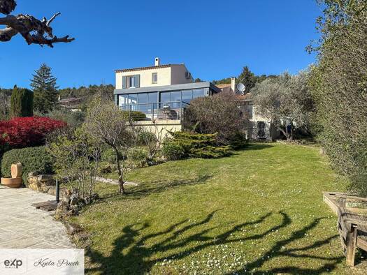 Maison à vendre 739 000 € 6 pièces 4 chambres 183 m² 1 222 m² de terrain Villelaure 84530