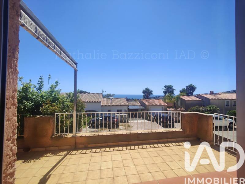 Maison à vendre, 176m², CARQUEIRANNE