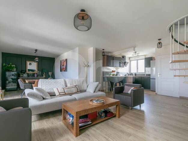 Duplex à vendre 299 900 € 3 pièces 2 chambres 83,8 m² Étage 1/4 Sud-Bords de Marne-Foch Chelles 77500
