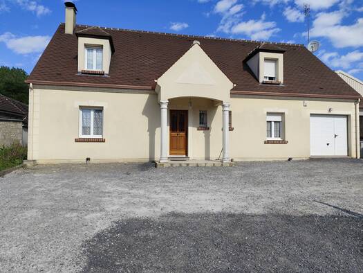 Maison à vendre 272 000 € 7 pièces 6 chambres 161 m² 880 m² de terrain Villers sur Coudun 60150